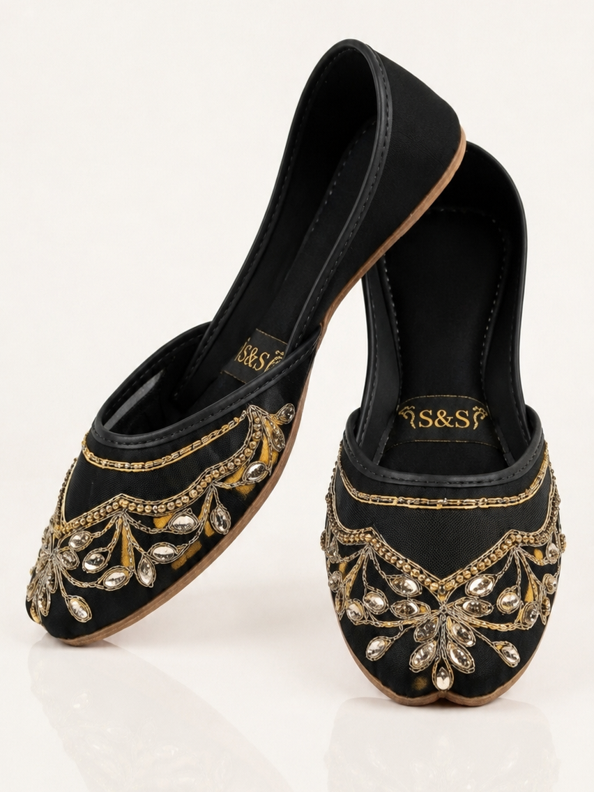 Black organza khussa – elegant design – Sole & Stylo - soleandstylo