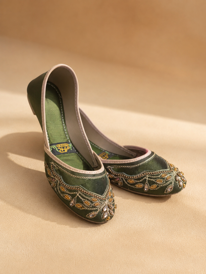 Green organza khussa close-up embroidery detail – Sole & Stylo - soleandstylo