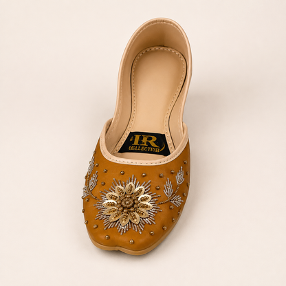 Silk khussa with pearl and dabka work – Sole & Stylo
- soleandstylo
